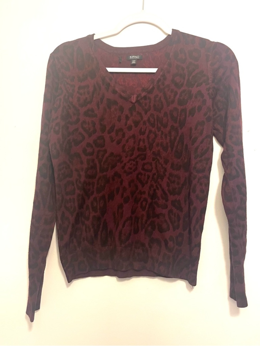 Buffalo David Bitton Women's Burgundy and Black Leopard V-Neck Sweater
